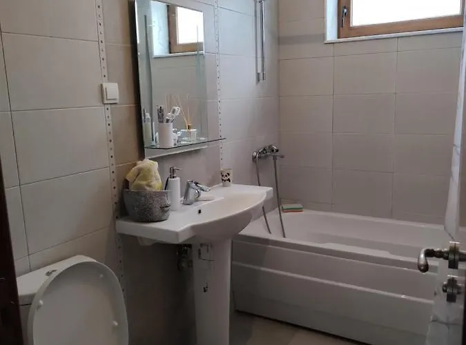 за гости виктория